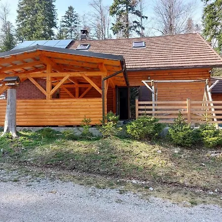 Karstwood Forest Retreat Planina (Notranjska)