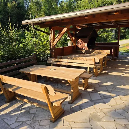 Karstwood Forest Retreat Planina (Notranjska)