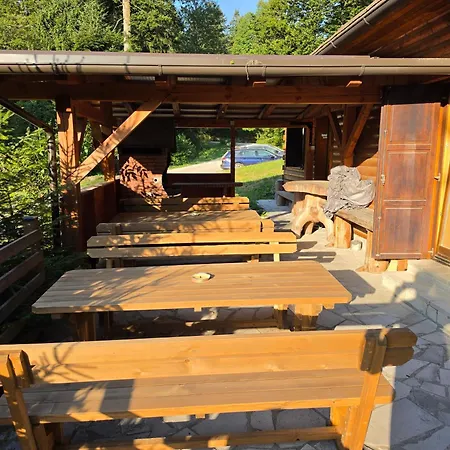 Dağ evi Karstwood Forest Retreat