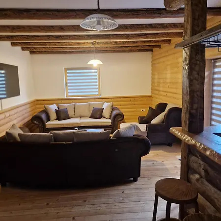 Dağ evi Karstwood Forest Retreat Planina (Notranjska)