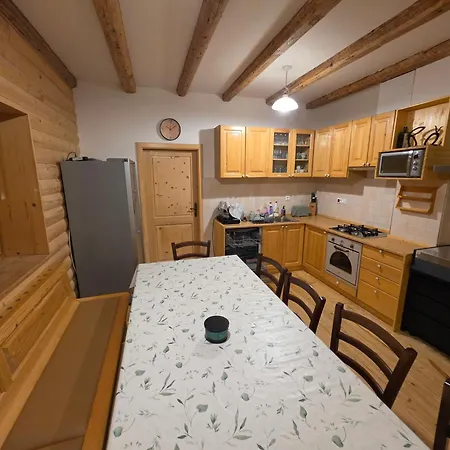 Karstwood Forest Retreat Planina (Notranjska)