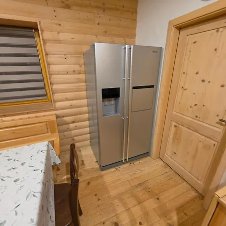 Karstwood Forest Retreat Planina (Notranjska)