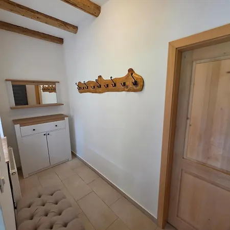 Dağ evi Karstwood Forest Retreat