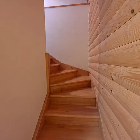 Karstwood Forest Retreat Dağ evi Planina (Notranjska)
