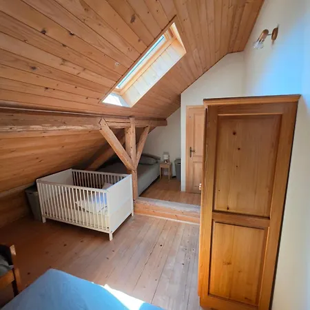 Dağ evi Karstwood Forest Retreat *