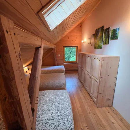 Karstwood Forest Retreat * Planina (Notranjska)