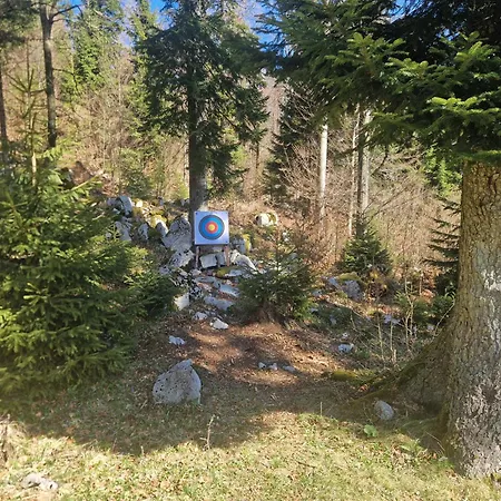 Karstwood Forest Retreat Planina (Notranjska)